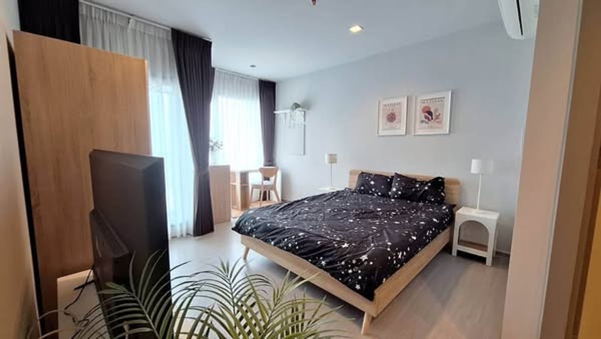 For RentCondoRama9, Petchburi, RCA : Rent RR594 Life Asoke- Rama9. Beautiful room, complete furniture near the MRT Rama 9.