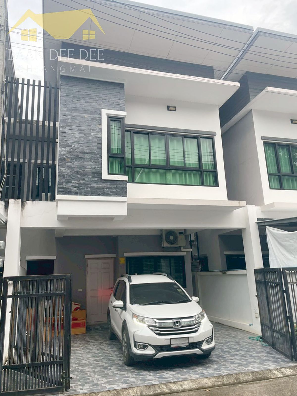 For RentTownhomeChiang Mai : Townhouse for rent 15,000 baht per month. Travel 10 minutes to Chiang Mai. No.3H124