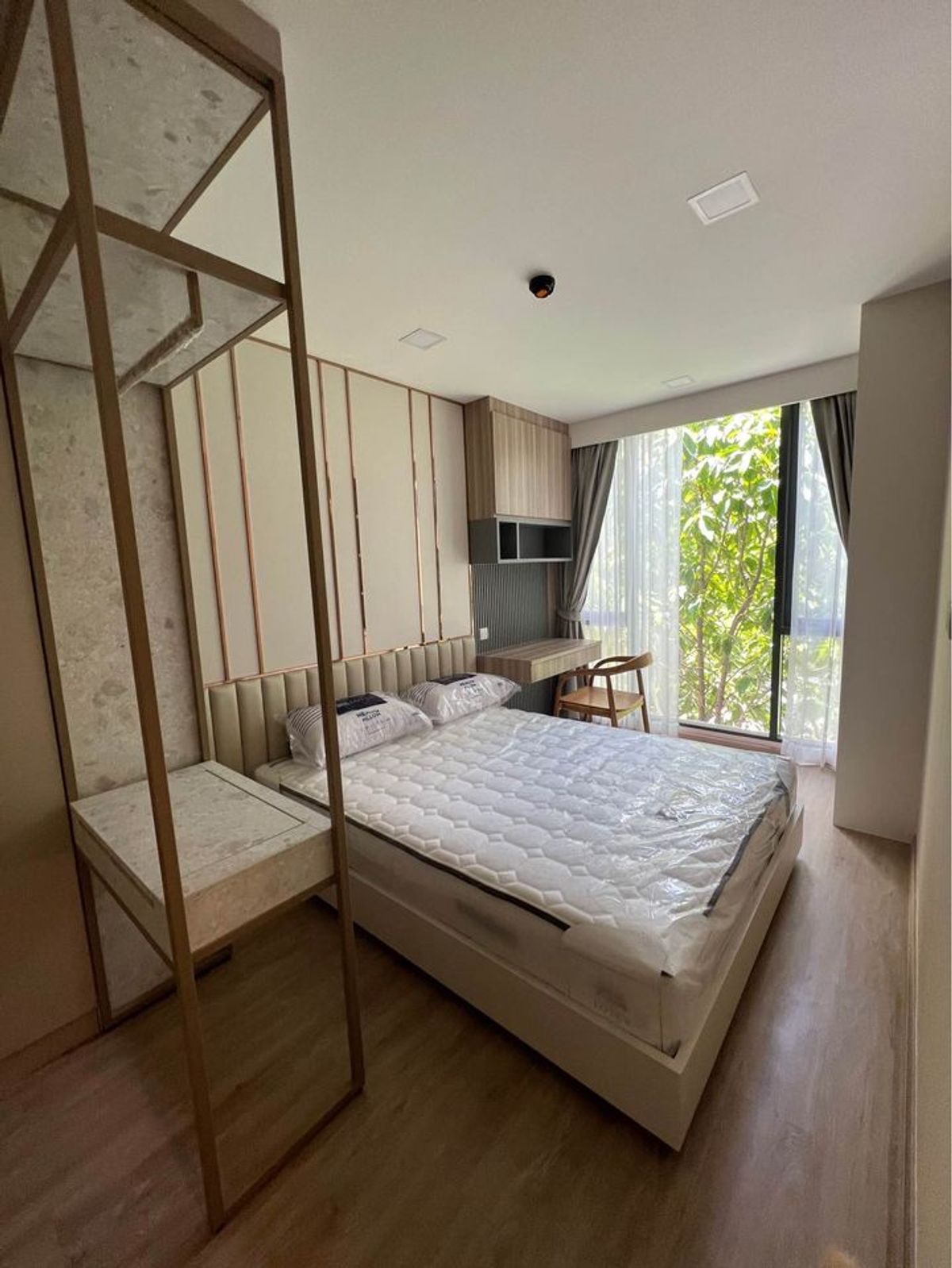 ให้เช่าคอนโดสยาม จุฬา สามย่าน : The Nest Chula Samyan【𝐑𝐄𝐍𝐓】🔥ห้องนี้น่ารักเกินต้าน แต่งหวาน ความเรียบง่ายที่แอบแทรกดีเทลน่ารักไว้ทุกมุม🔥  ติดต่อไลน์ไอดี: @hacondo