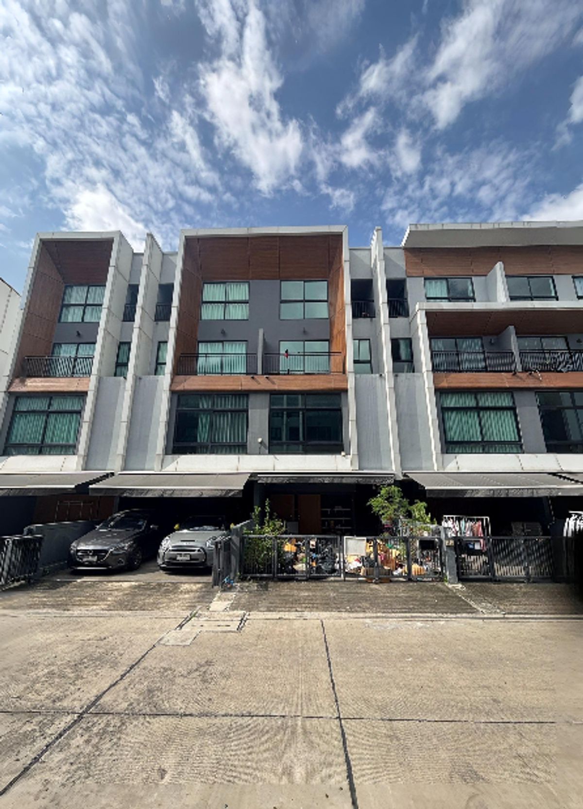 ขายทาวน์โฮมพัฒนาการ ศรีนครินทร์ : 🏡Arden พัฒนาการ  Townhome เงียบสงบใจกลางเมือง 1️⃣0️⃣ นาทีถึงทองหล่อ