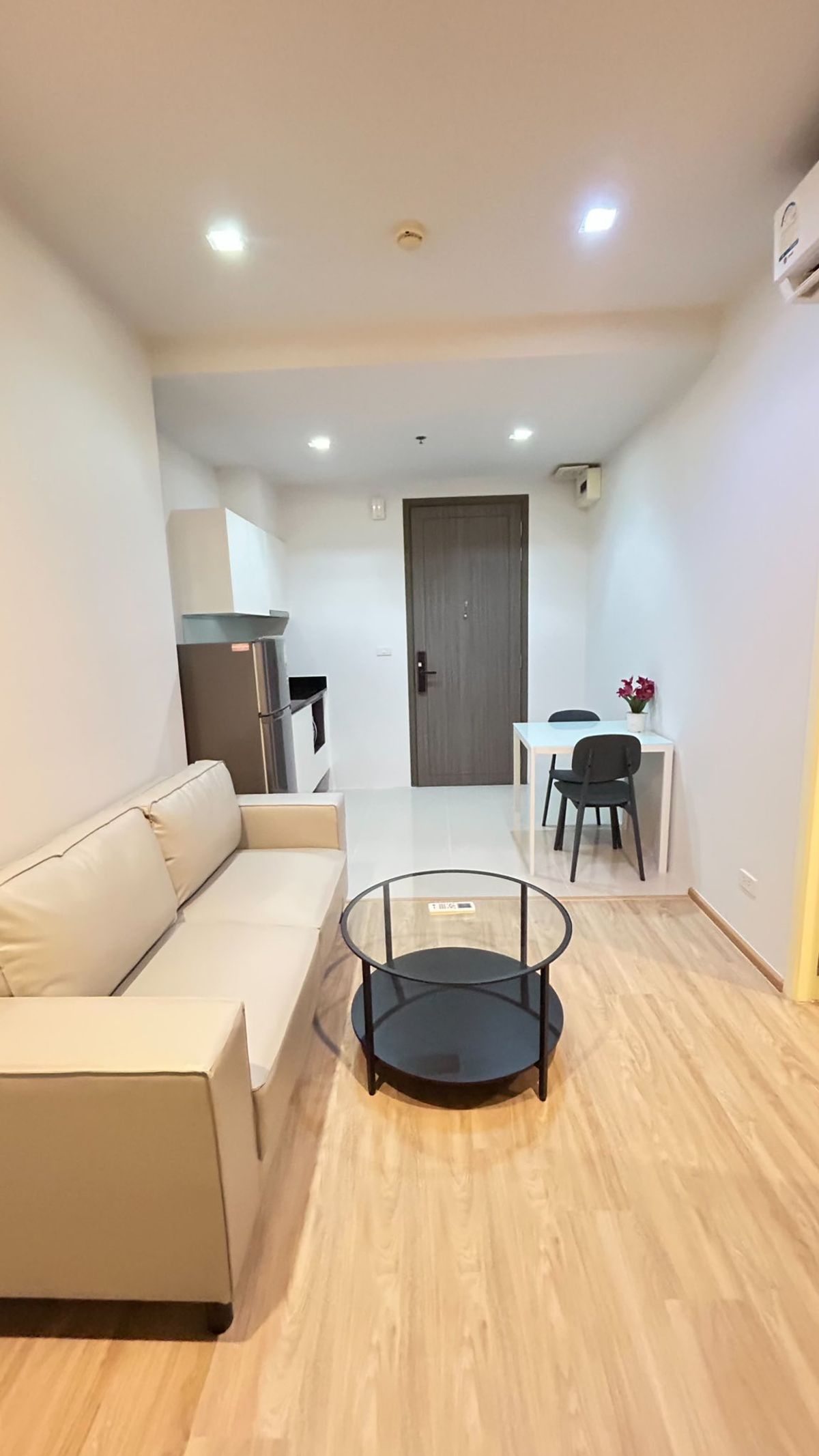 ให้เช่าคอนโดรัชดา ห้วยขวาง : เช่า RR859 Quinn Condo ห้องสวย เฟอร์นิเจอร์ครบ ใกล้รถไฟฟ้า MRT สุทธิสาร