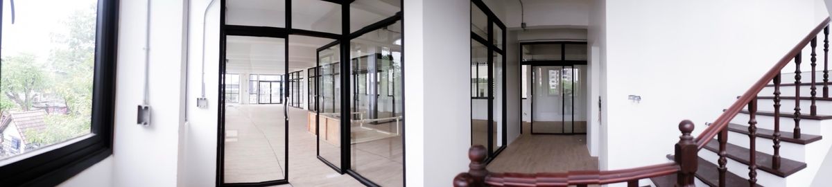 For RentOfficeRamkhamhaeng, Hua Mak : Rental of the Stand Alone Building has a lot of parking elevators, Town in Town, Sriwara Road, Ekkamai - Ram Inthra express. Bangkok