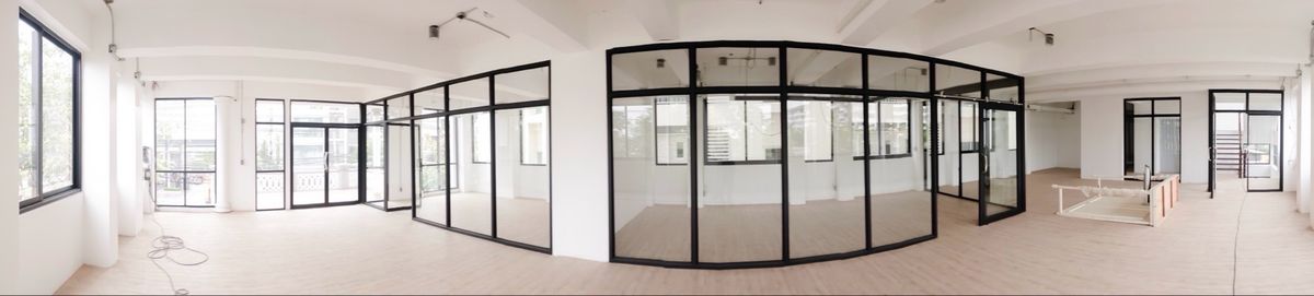 For RentOfficeRamkhamhaeng, Hua Mak : Rental of the Stand Alone Building has a lot of parking elevators, Town in Town, Sriwara Road, Ekkamai - Ram Inthra express. Bangkok