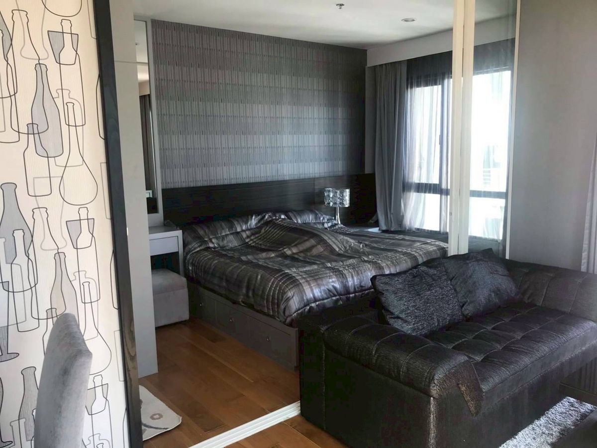For RentCondoAri,Anusaowaree : ✨ For Rent - Vertical Ari Modern Condo in Prime Location