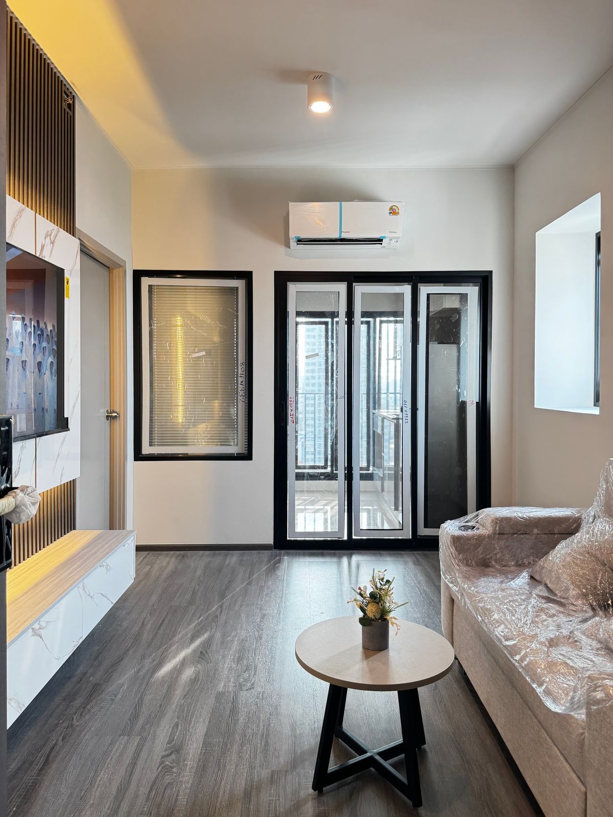 CondoSeri Thai, Ramkhamhaeng Nida : 🏙 Condo for rent IDEO Ramkhamhaeng - Lamsalee Station