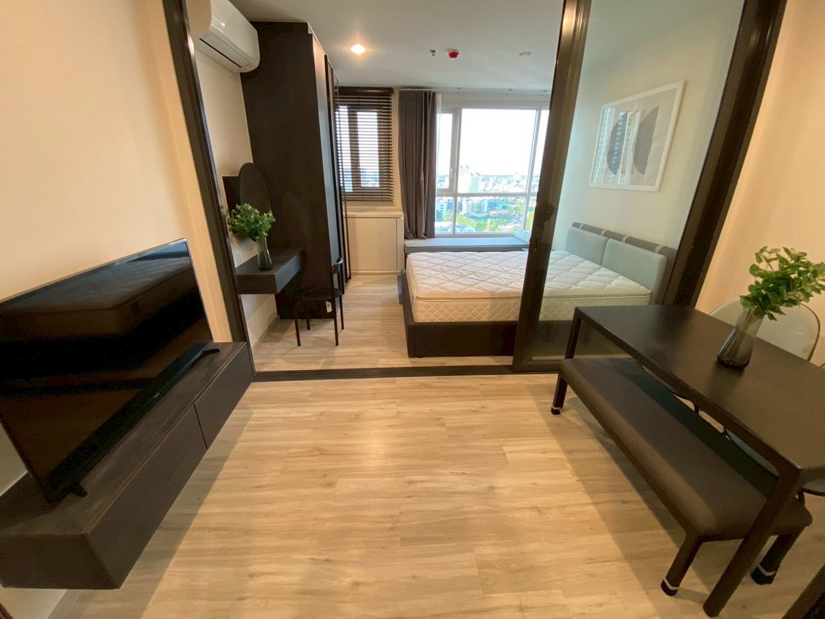 For RentCondoRatchadapisek, Huaikwang, Suttisan : 🔥🔥 Condominium for rent, XT, Huai Khwang, 1 bedroom, only 17,000 baht, size 30 sq.m., 19th floor, only 75 meters from MRT Huai Khwang