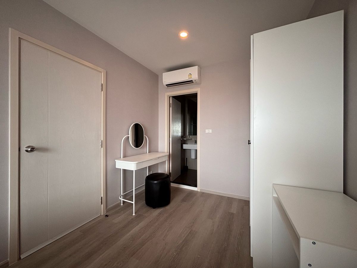 ให้เช่าคอนโดท่าพระ ตลาดพลู วุฒากาศ : 🔥ให้เช่าด่วน🔥เอลลิโอ สาทร - วุฒากาศ 2 ห้องนอน 2 ห้องน้ำ – ครัวปิด – ห้องใหม่เอี่ยม สวยงาม – เดินทางสะดวก – ส่วนกลางครบครัน – ห้องหันหน้าทิศเหนือ ไม่ร้อน – มีเครื่องซักผ้าอบผ้าในตัวค่ะ 