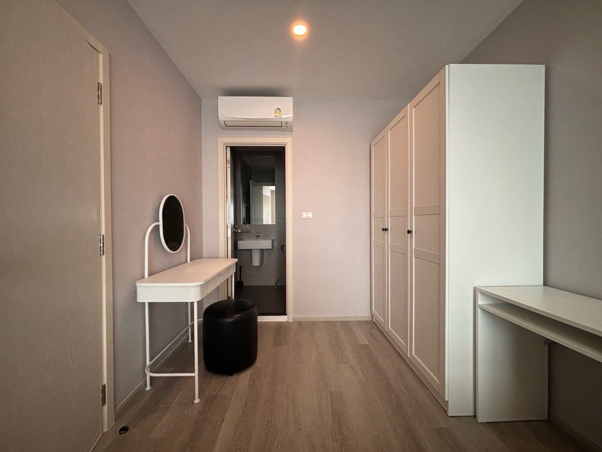 ให้เช่าคอนโดท่าพระ ตลาดพลู วุฒากาศ : 🔥ให้เช่าด่วน🔥เอลลิโอ สาทร - วุฒากาศ 2 ห้องนอน 2 ห้องน้ำ – ครัวปิด – ห้องใหม่เอี่ยม สวยงาม – เดินทางสะดวก – ส่วนกลางครบครัน – ห้องหันหน้าทิศเหนือ ไม่ร้อน – มีเครื่องซักผ้าอบผ้าในตัวค่ะ 