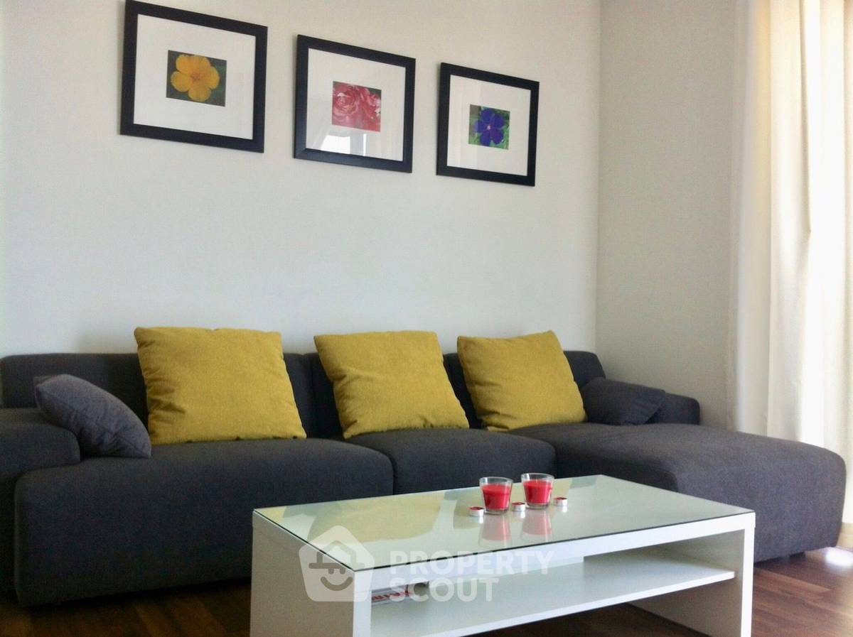 For SaleCondoOnnut, Udomsuk : 2-BR Condo at The Room Sukhumvit 62 near BTS Punnawithi