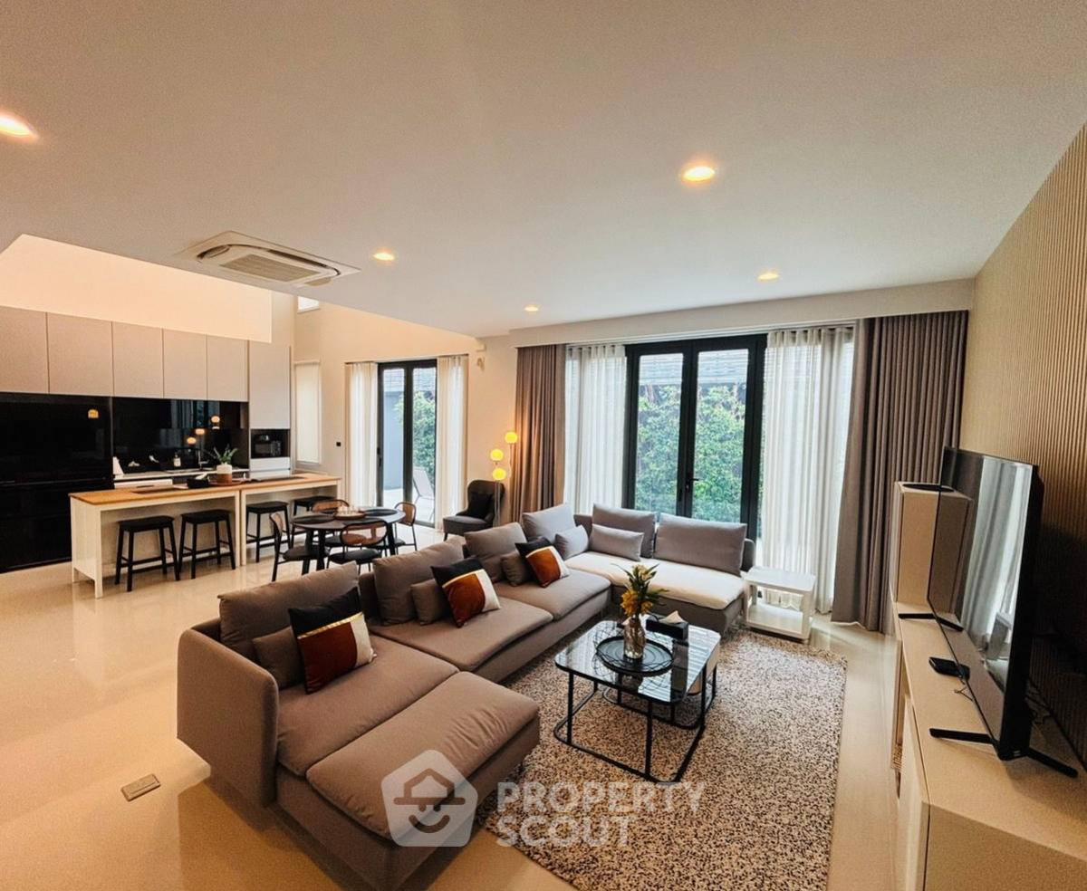 For SaleHousePattanakan, Srinakarin : Beautiful 5-Bedroom Single Home – Like New at Setthasiri-Krungthep Kreetha 2