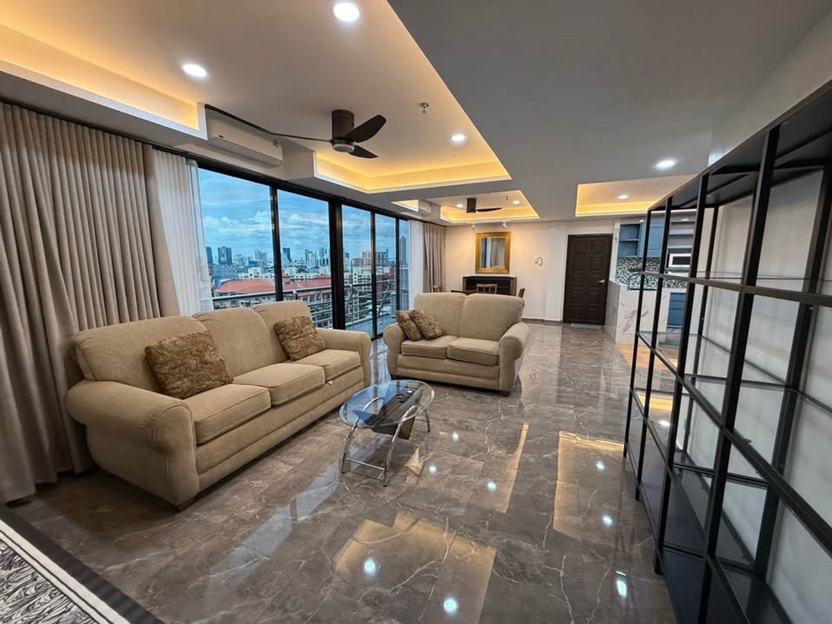 For RentCondoRama3 (Riverside),Satupadit : 🔥2 bedrooms Condo for Rent 🔥 📍The Royal Navin Tower, Chuea Phloeng Road (Near One Bangkok)