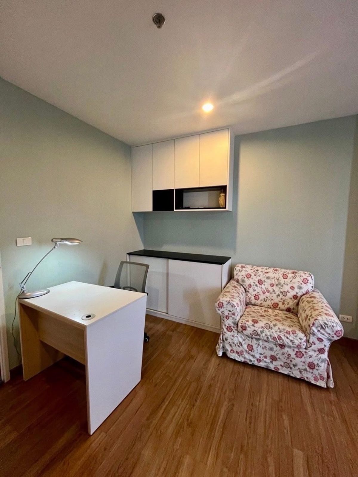 For RentCondoBang Sue, Wong Sawang, Tao Pun : Condo for rent, The Tree Bang Pho, price 9500 baht, attached to the MRT Bang Pho. Interested @infinitycondo