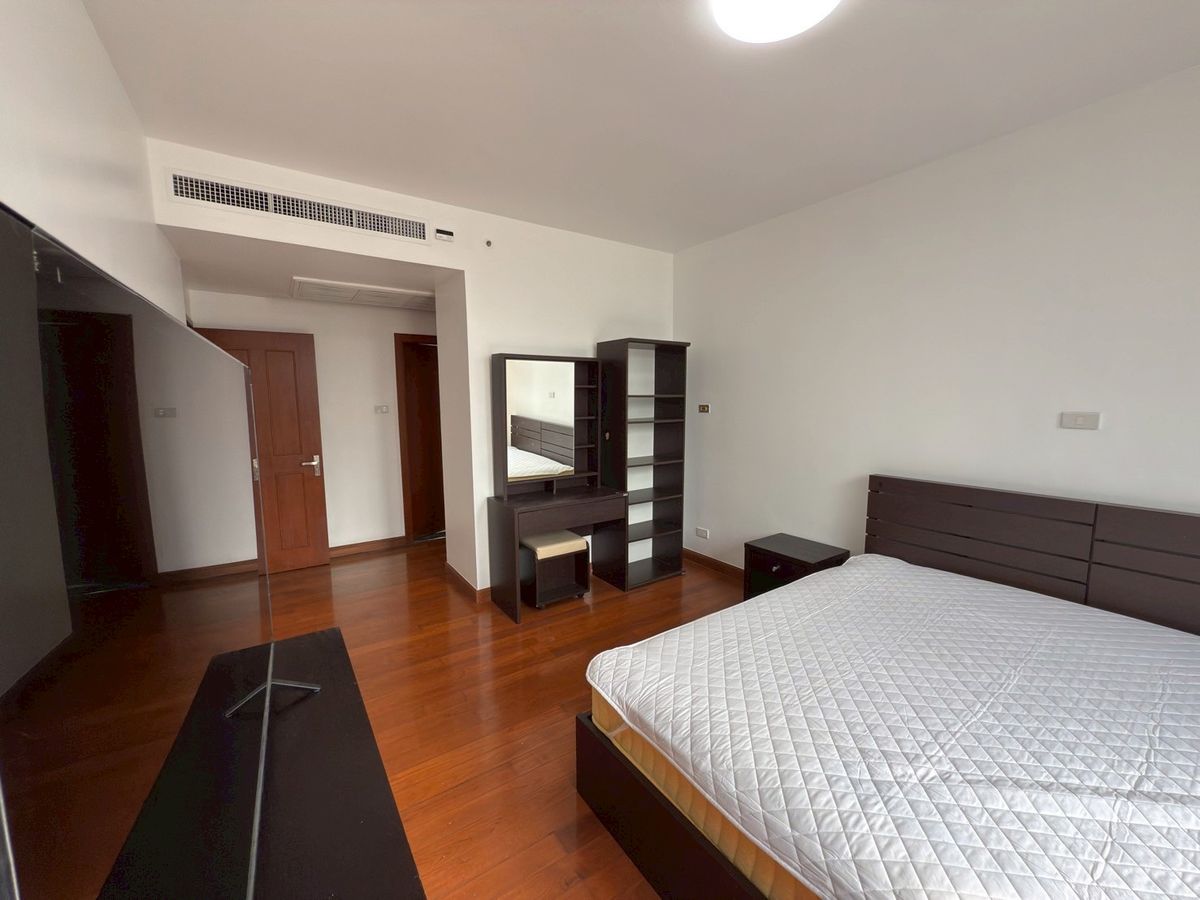 For RentCondoWitthayu, Chidlom, Langsuan, Ploenchit : ALL Season Mansion Rental