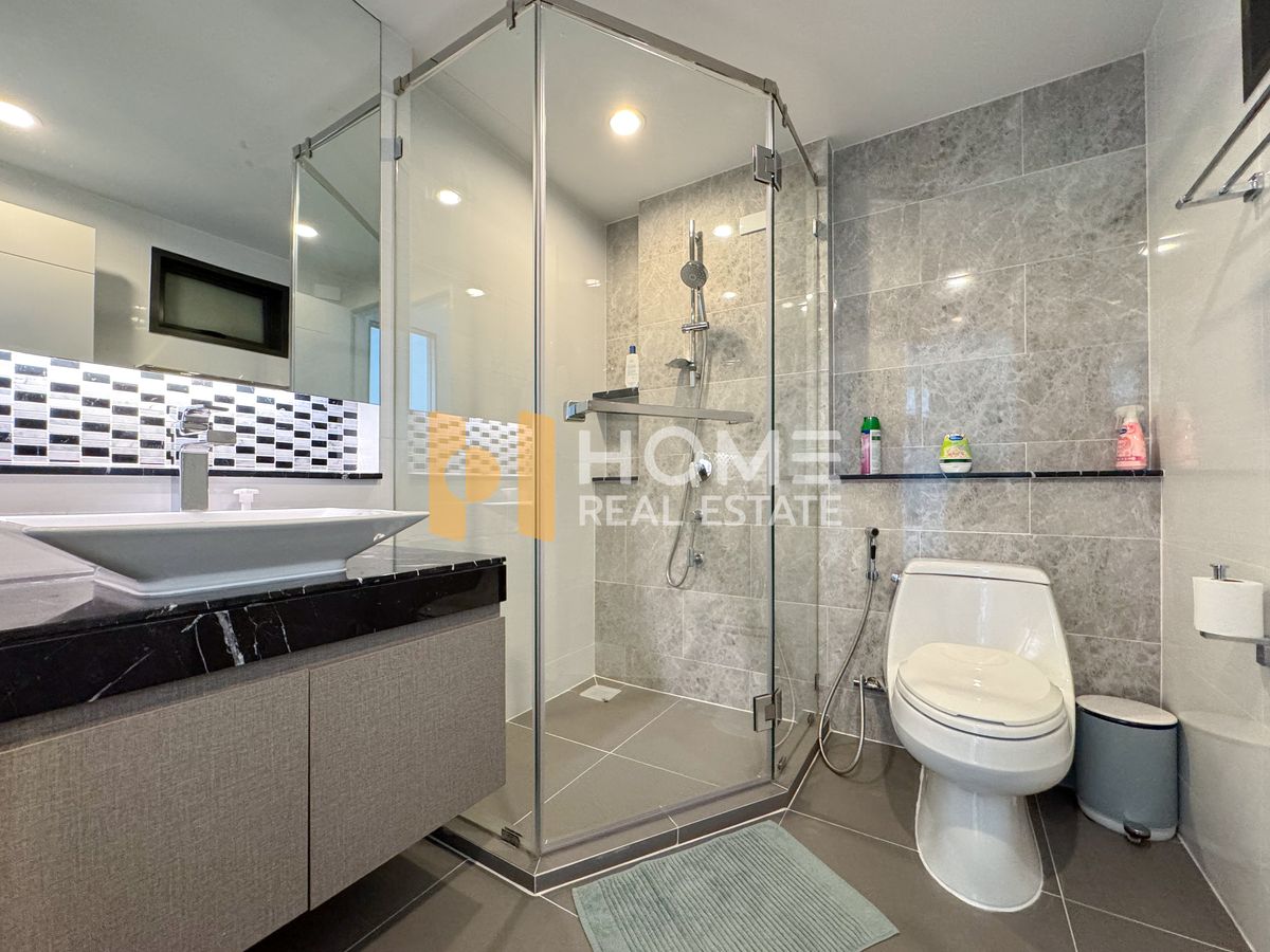 For SaleHousePattanakan, Srinakarin : Burasiri Phatthanakan / 4 Bedrooms (Sale), Burasiri Pattanakarn / 4 Bedrooms (For Sale) FON221