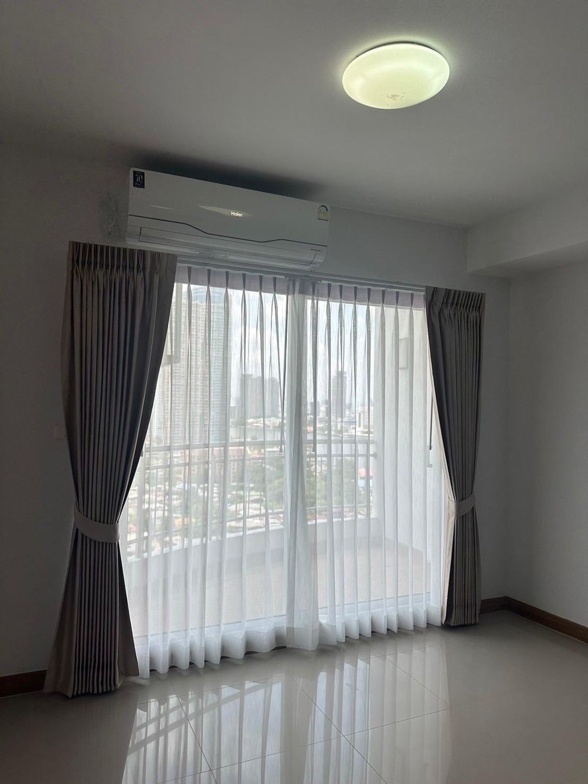 For SaleCondoWongwianyai, Charoennakor : Condo for sale Supalai River Resort. Price 2,700,000 baht [MKS250805]