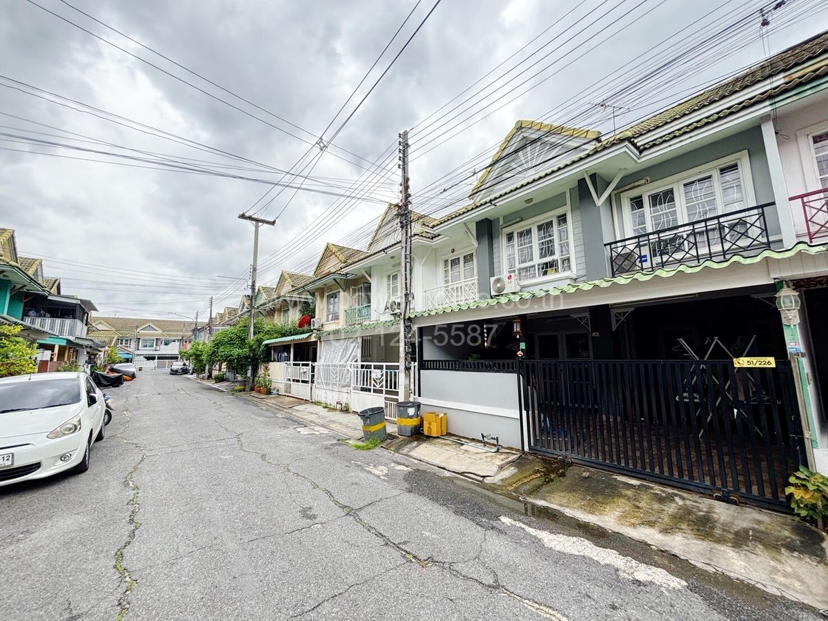 ขายทาวน์โฮมปทุมธานี รังสิต ธรรมศาสตร์ : หมู่บ้านพฤกษา 17 ลำลูกกา คลอง 3 ถนนลำลูกกา ต.ลาดสวาย อ.ลำลูกกา จ.ปทุมธานี