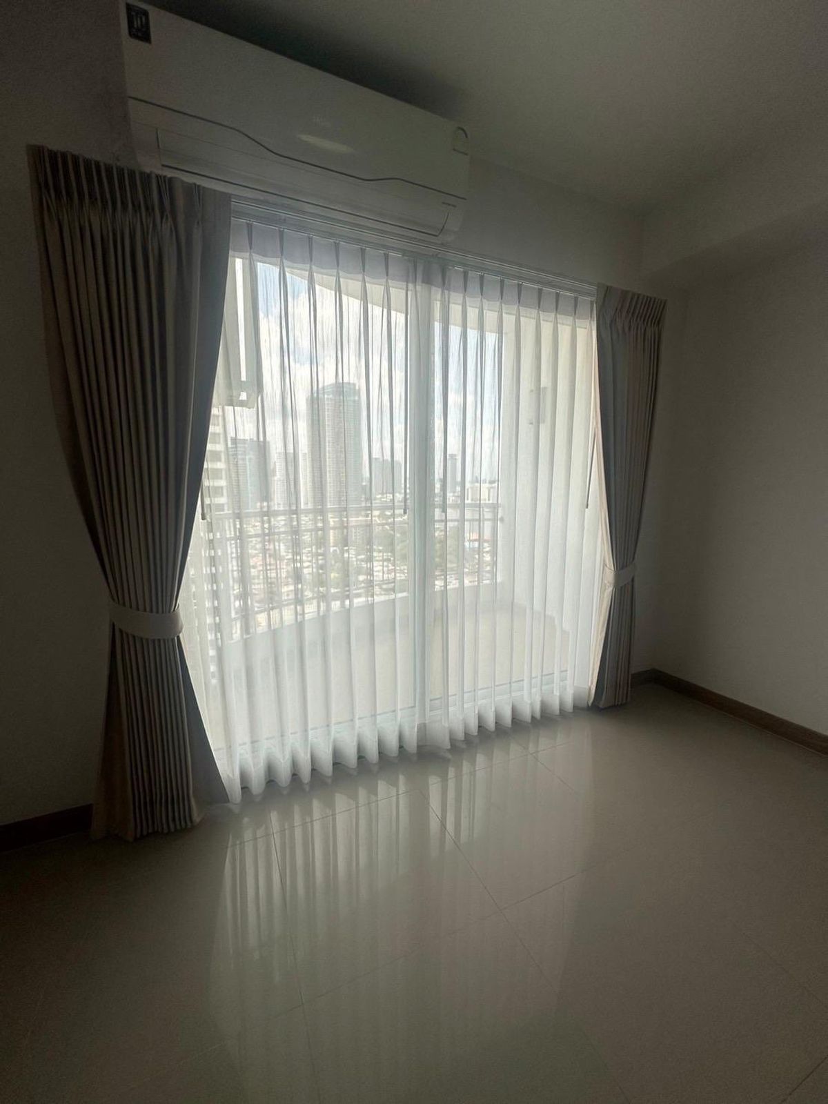 For SaleCondoWongwianyai, Charoennakor : Condo for sale Supalai River Resort. Price 2,700,000 baht [MKS250805]