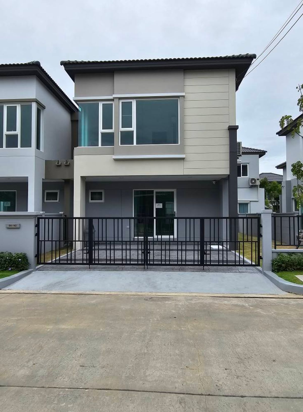 For RentSamut Prakan,Samrong : 🏡 Rent a house, Grande Pleno Mega Bangna | 3 bedrooms 146 sq.m. | New house never lived | Ferre | 50,000 baht | Line: @323GQMHO | Ref: T1913