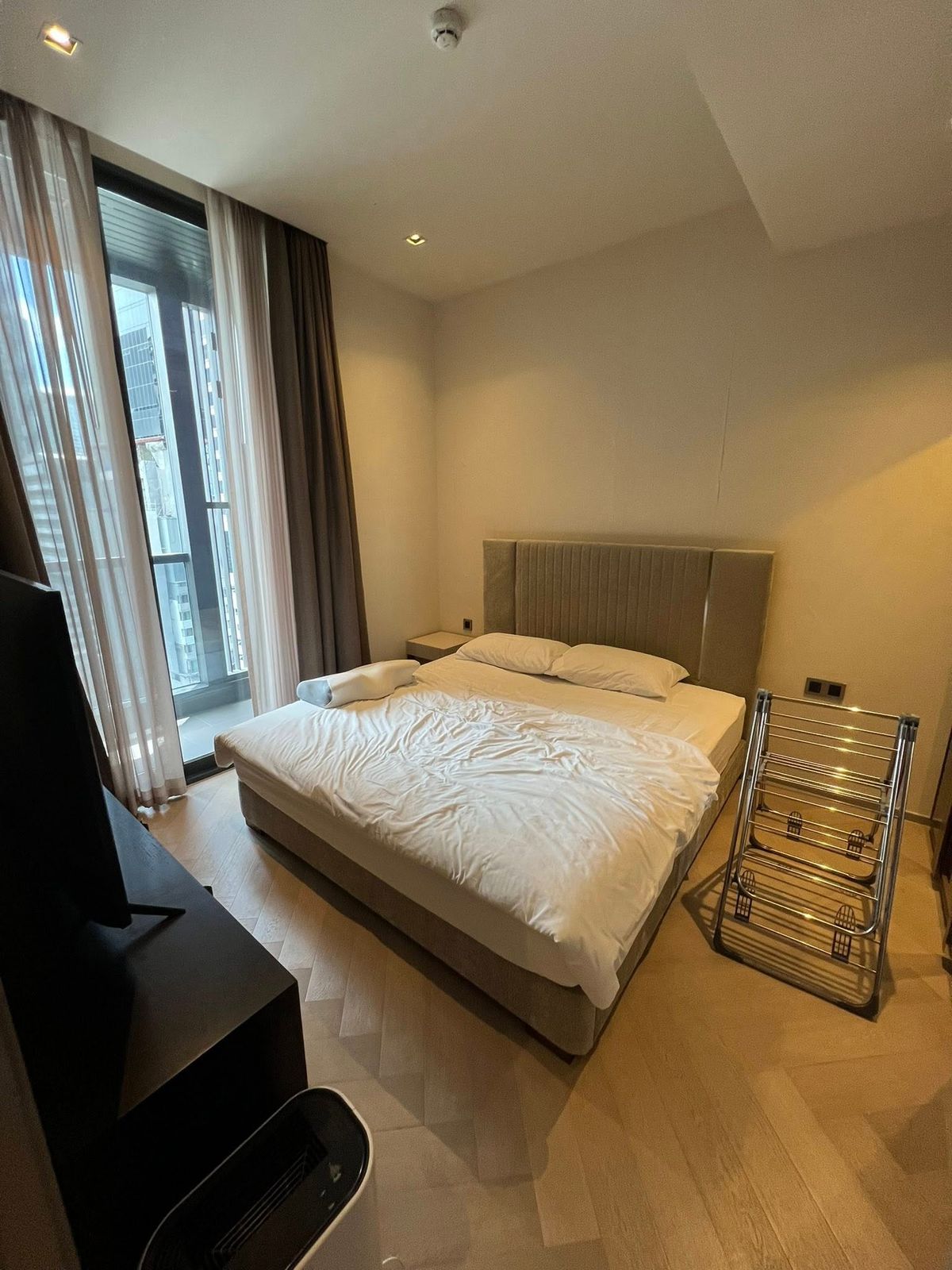 ให้เช่าคอนโดสาทร นราธิวาส : ให้เช่า The Reserve Sathorn ราคา 52,000 บาท [NCr250801]