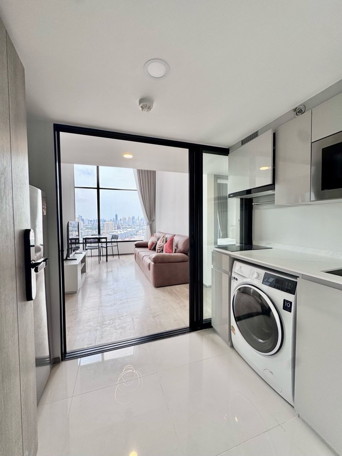 ให้เช่าคอนโดรัชดา ห้วยขวาง : Owner Post✨ ให้เช่าคอนโด Soho Bangkok Ratchada - ห้องใหม่Loft 2 ชั้น ✨