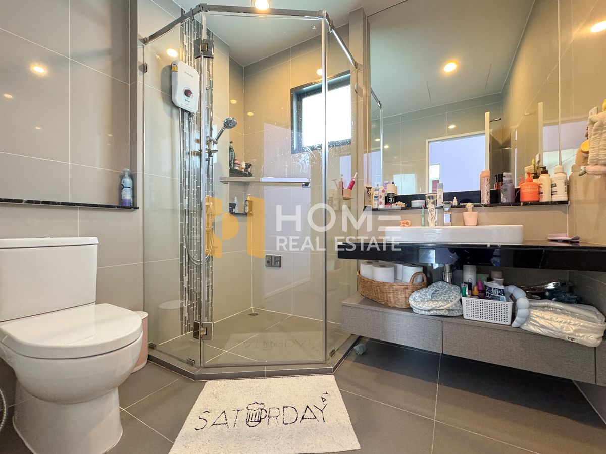 For SaleHousePattanakan, Srinakarin : Burasiri Phatthanakan / 4 Bedrooms (Sale), Burasiri Pattanakarn / 4 Bedrooms (For Sale) FON221