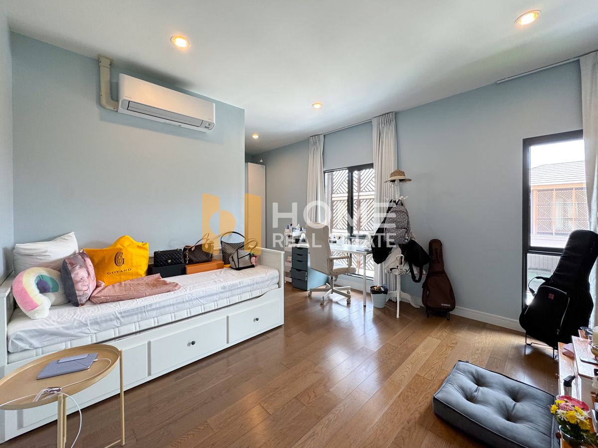 For SaleHousePattanakan, Srinakarin : Burasiri Phatthanakan / 4 Bedrooms (Sale), Burasiri Pattanakarn / 4 Bedrooms (For Sale) FON221