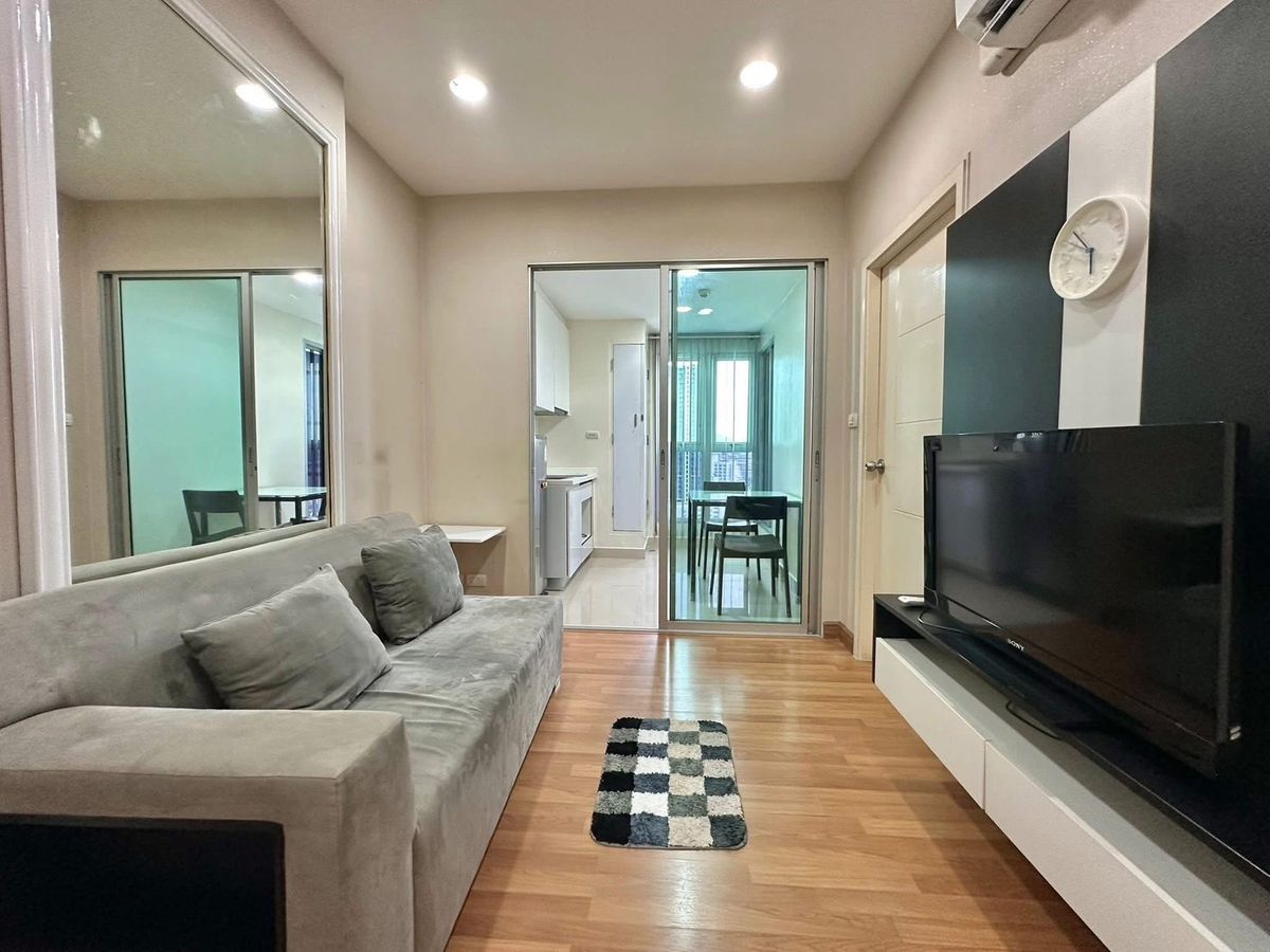 For RentCondoRatchadapisek, Huaikwang, Suttisan : urgent!! Centric Ratchada-Sutthisan: Nice room, good price, near MRT Sutthisan 90 meters