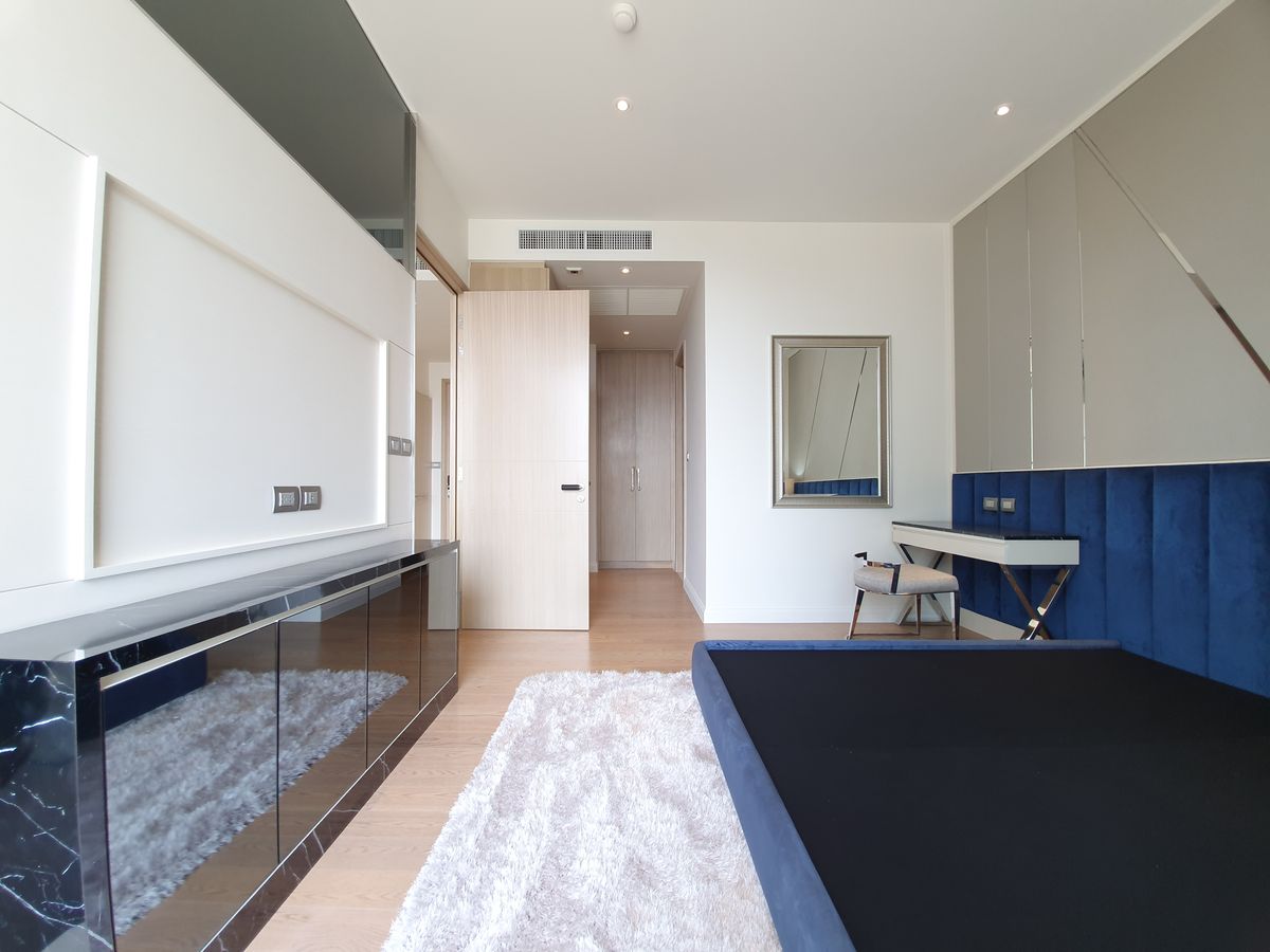 ให้เช่าคอนโดวงเวียนใหญ่ เจริญนคร : ให้เช่า Magnolias Waterfront Residences ราคา 70,000 บาท [MKr250806]