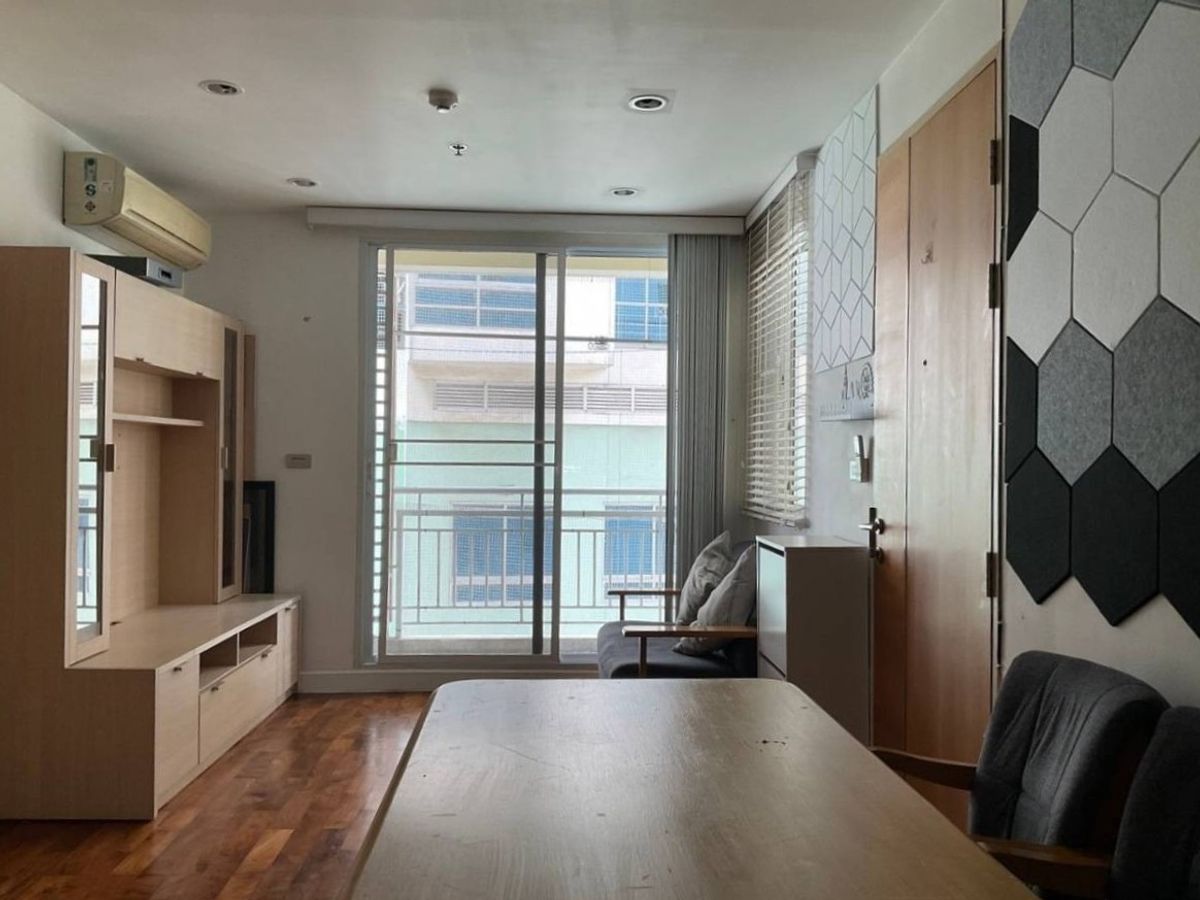 ขายคอนโดสีลม ศาลาแดง บางรัก : Baan Siri Silom / 1 Bedroom (FOR SALE), บ้าน สิริ สีลม / 1 ห้องนอน (ขาย) DO711