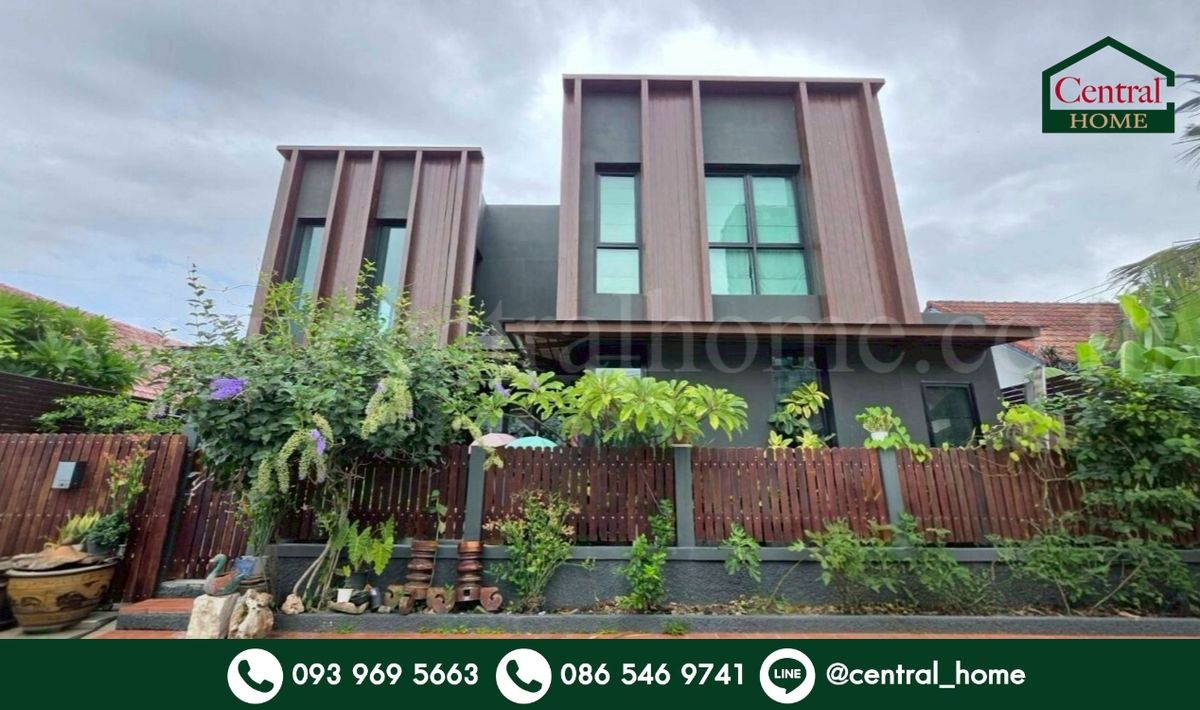 For SaleHouseSamut Prakan,Samrong : Detached house, Ban Pla Thong Srinakarin, near MRT Sri Dan Station