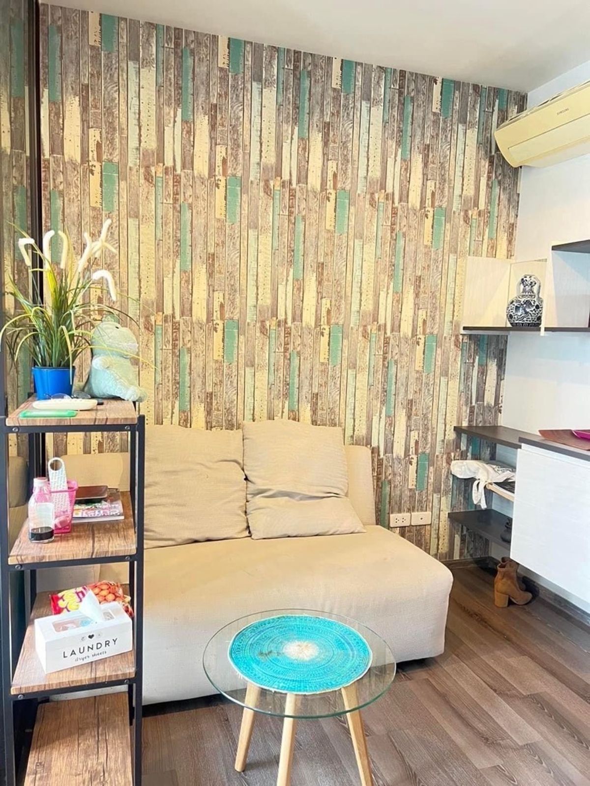 ขายคอนโดอ่อนนุช อุดมสุข : ขายต่ำกว่าตลาด The Base Park West ชั้น7 ขนาด 27 ตร.ม แต่งสวย เครื่องใช้ไฟฟ้าและเฟอร์ครบ ลงทุนหรืออยู่เองก็คุ้มค่ามาก ราคา 2,250,000 บาท 