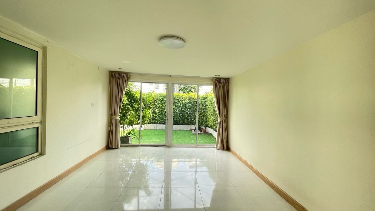 บ้านเกษตร นวมินทร์ ลาดปลาเค้า : 📢👇 บ้านหลังนี้ออกแบบตามหลักฮวงจุ้ย เหมาะทั้งสำหรับอยู่อาศัยและทำโฮมออฟฟิศเดินทางสะดวก ใกล้จุดขึ้น-ลงทางด่วนเอกมัย–รามอินทรา