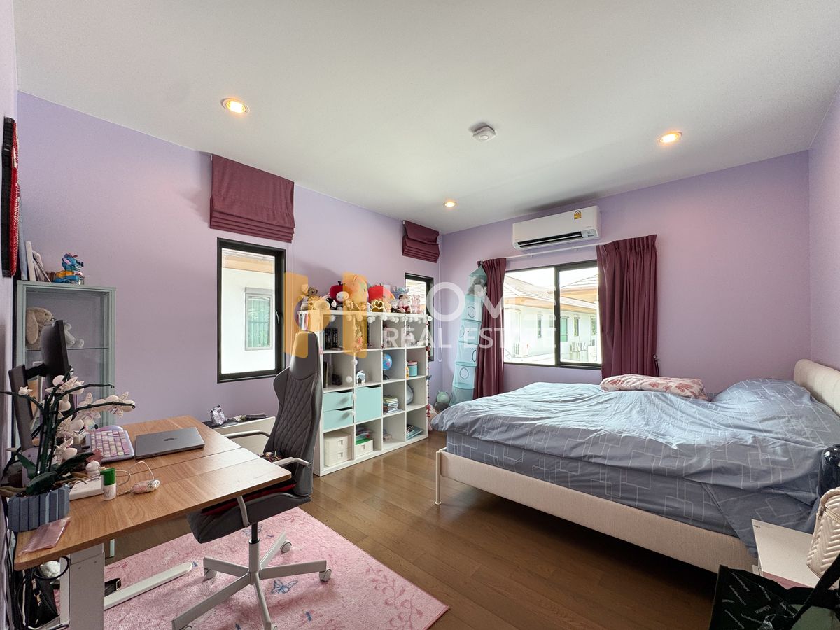 For SaleHousePattanakan, Srinakarin : Burasiri Phatthanakan / 4 Bedrooms (Sale), Burasiri Pattanakarn / 4 Bedrooms (For Sale) FON221