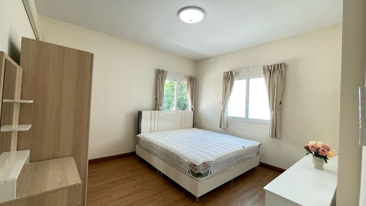 บ้านเกษตร นวมินทร์ ลาดปลาเค้า : 📢👇 บ้านหลังนี้ออกแบบตามหลักฮวงจุ้ย เหมาะทั้งสำหรับอยู่อาศัยและทำโฮมออฟฟิศเดินทางสะดวก ใกล้จุดขึ้น-ลงทางด่วนเอกมัย–รามอินทรา