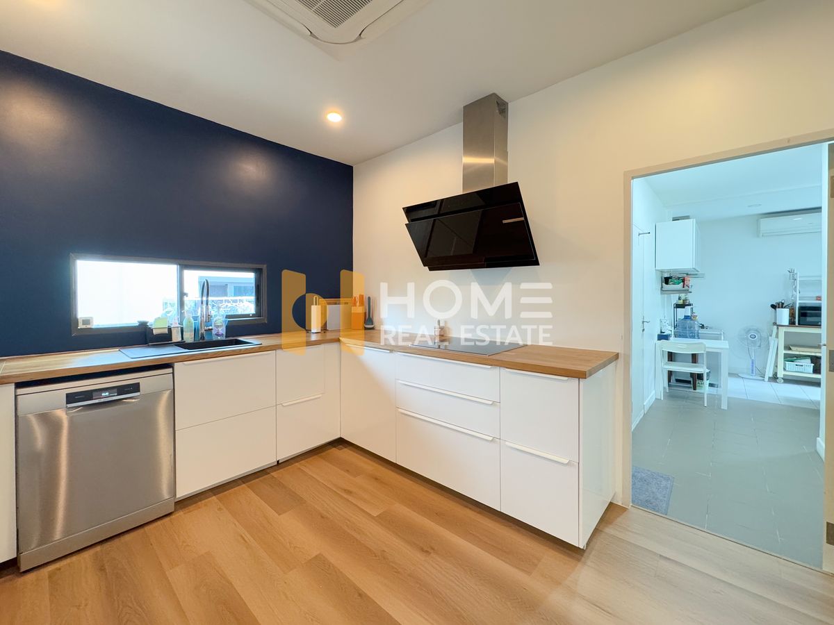 For SaleHousePattanakan, Srinakarin : Burasiri Phatthanakan / 4 Bedrooms (Sale), Burasiri Pattanakarn / 4 Bedrooms (For Sale) FON221