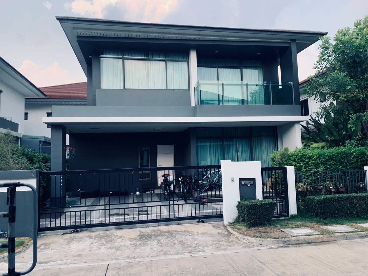 For SaleHousePattanakan, Srinakarin : House for sale with tenants of Setthasiri, Krungthep Kreetha 57 meters, 4 bedrooms, 3 water