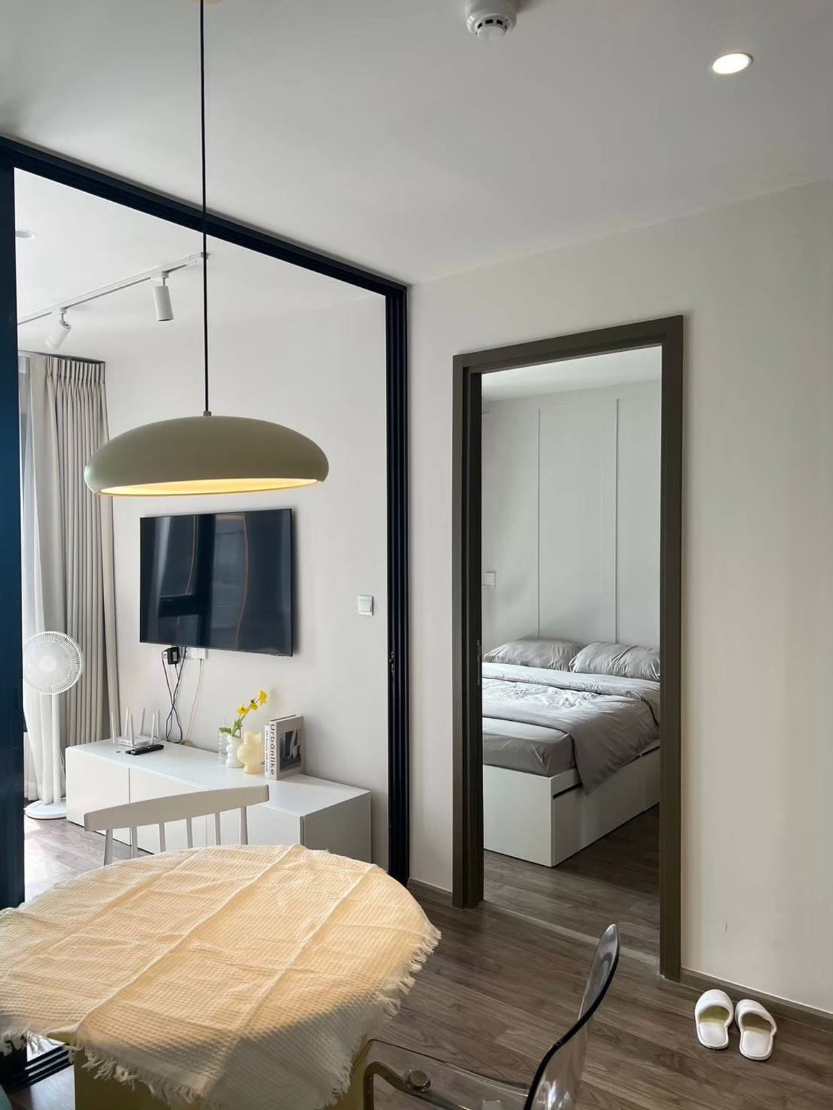 ให้เช่าคอนโดลาดพร้าว เซ็นทรัลลาดพร้าว : For Rent – Life Ladprao Valley 1 Bedroom | 1 Bathroom | 35 sq.m. | 31st Floor | BTS Ha Yaek Lat Phrao, MRT Ladprao