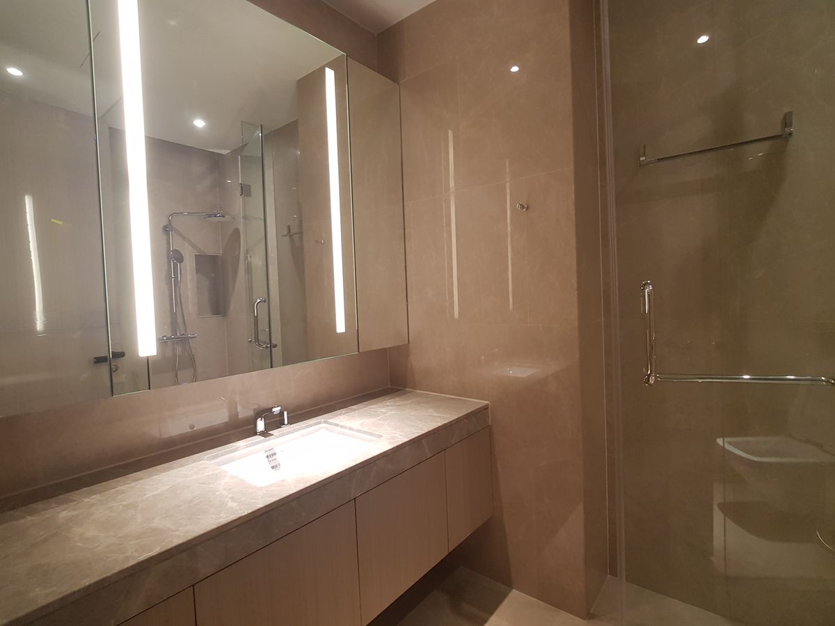 ให้เช่าคอนโดวงเวียนใหญ่ เจริญนคร : ให้เช่า Magnolias Waterfront Residences ราคา 70,000 บาท [MKr250806]