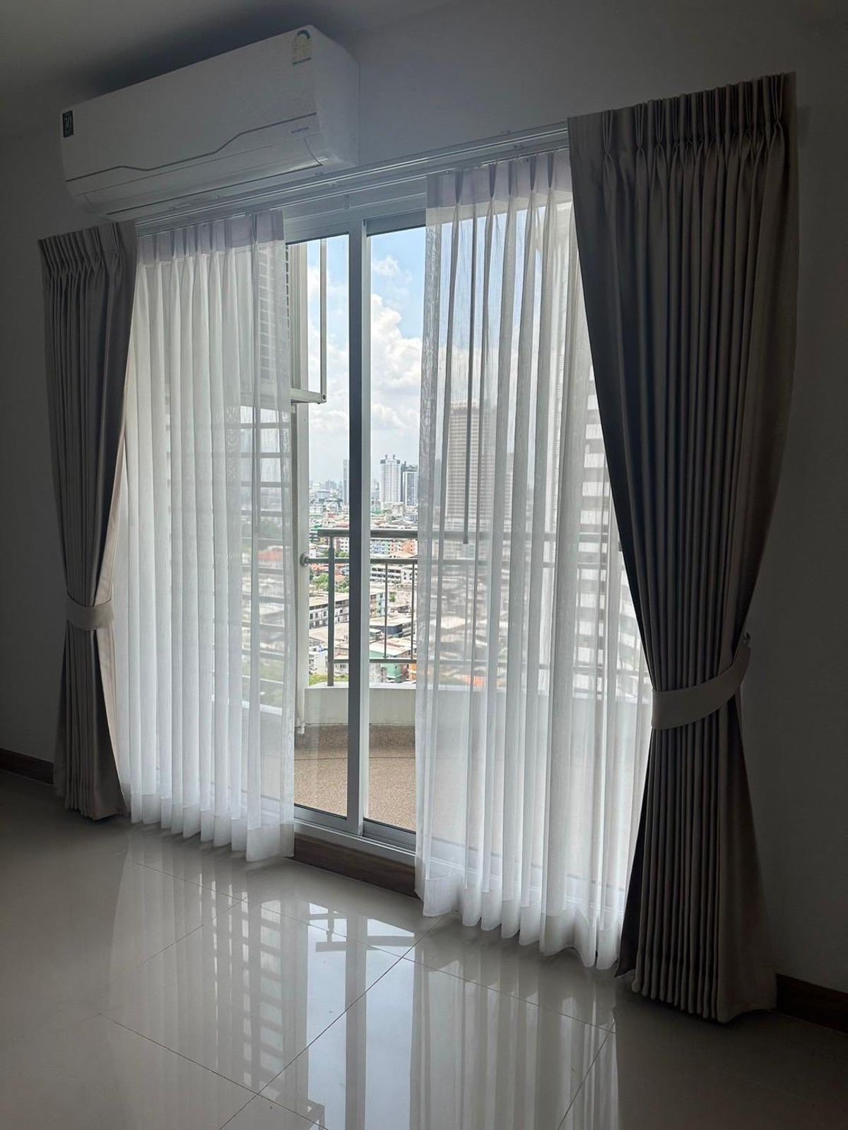 For SaleCondoWongwianyai, Charoennakor : Condo for sale Supalai River Resort. Price 2,700,000 baht [MKS250805]