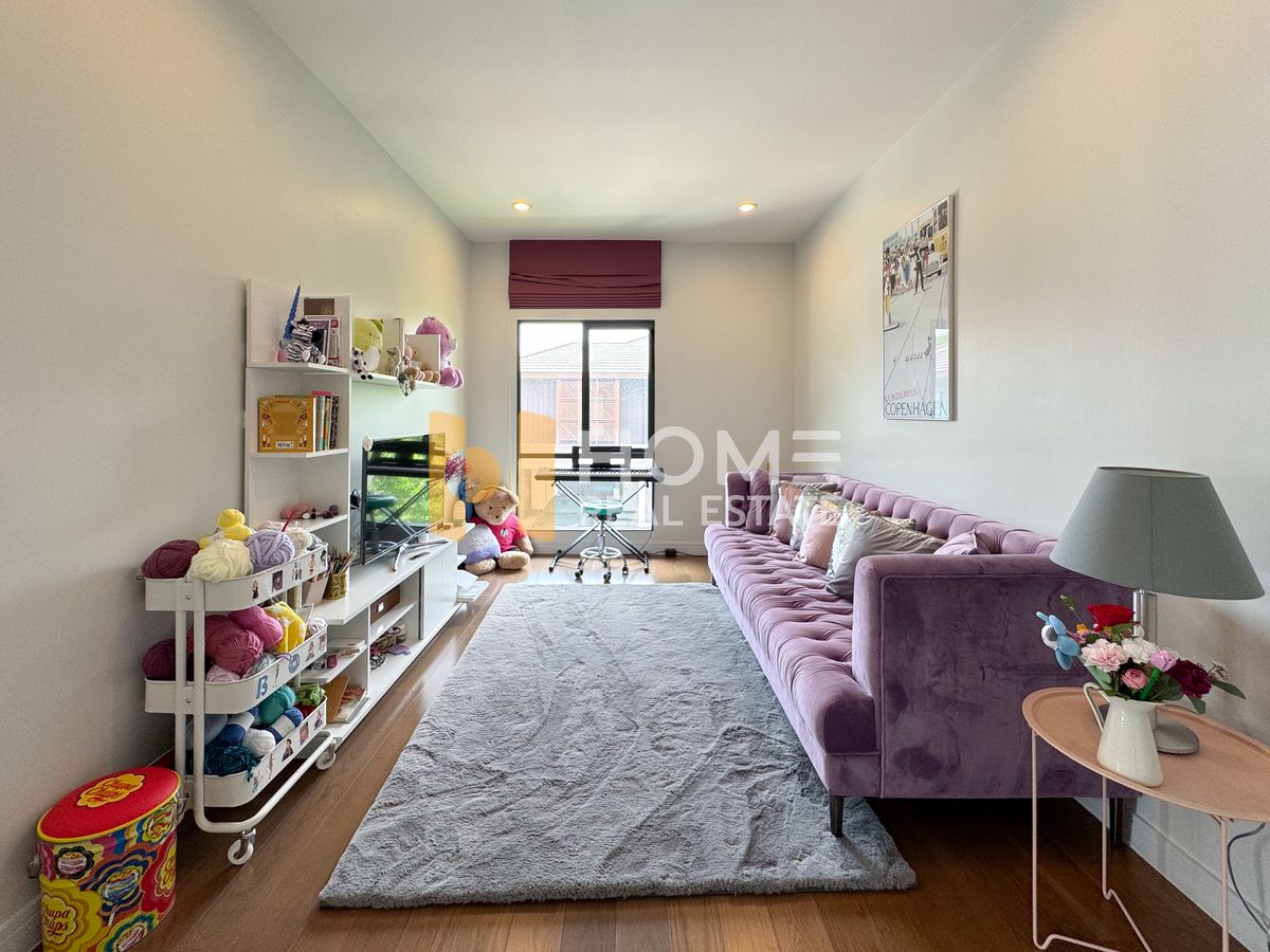 For SaleHousePattanakan, Srinakarin : Burasiri Phatthanakan / 4 Bedrooms (Sale), Burasiri Pattanakarn / 4 Bedrooms (For Sale) FON221