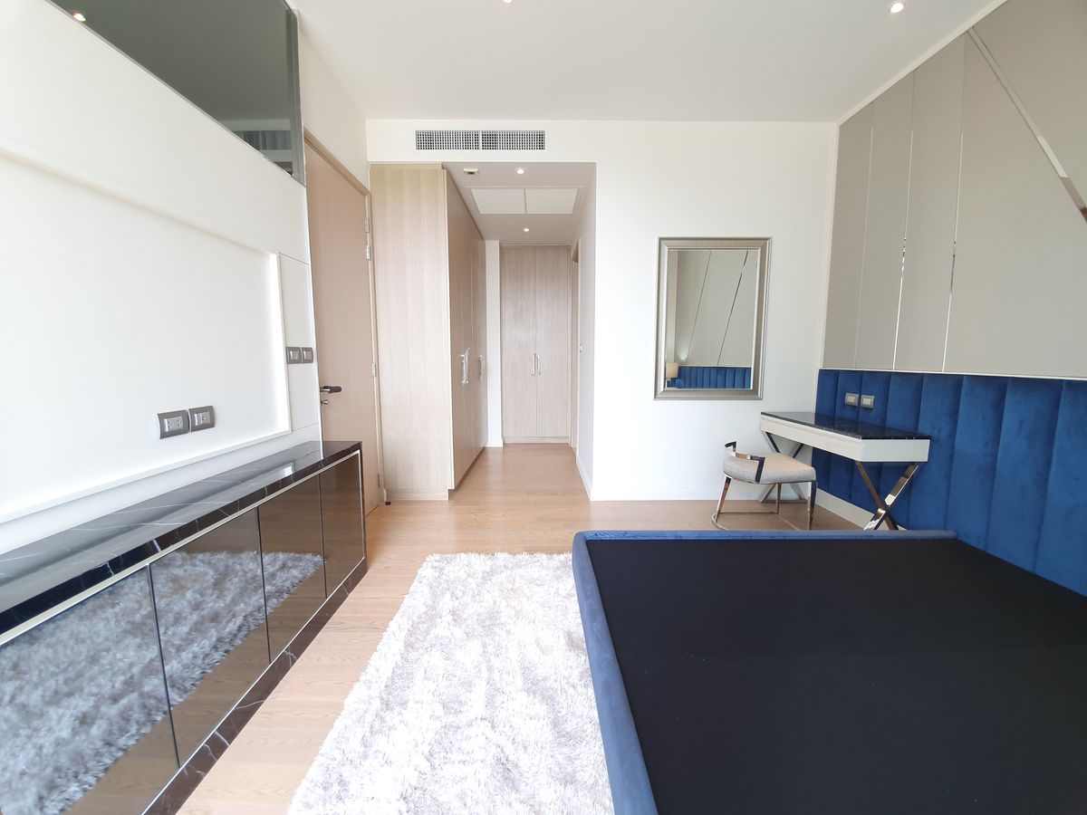 ให้เช่าคอนโดวงเวียนใหญ่ เจริญนคร : ให้เช่า Magnolias Waterfront Residences ราคา 70,000 บาท [MKr250806]