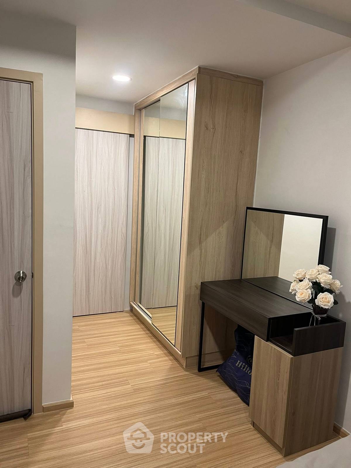 ขายคอนโดโชคชัย4 ลาดพร้าว71 : คอนโด 1-ห้องนอน ที่ ชีวาทัย ฮอลล์มาร์ค ลาดพร้าว - โชคชัย 4 ใน ลาดพร้าว