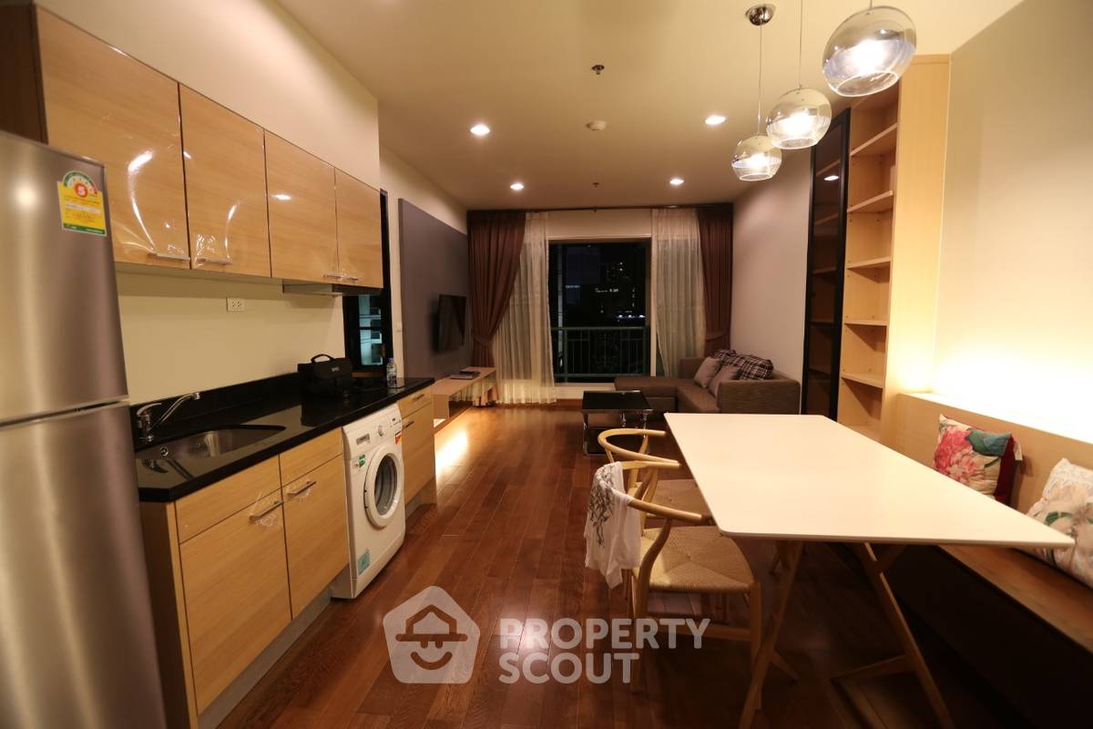 ขายคอนโดวิทยุ ชิดลม หลังสวน : คอนโด 2-ห้องนอน ที่ ดิ แอดเดรส ชิดลม ใกล้ BTS ชิดลม