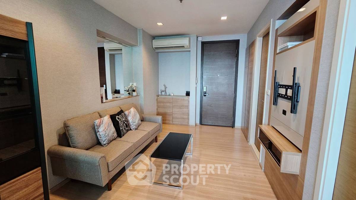 For SaleCondoSapankwai,Jatujak : 1-BR Condo at RHYTHM Phahon-Ari near BTS Saphan Khwai