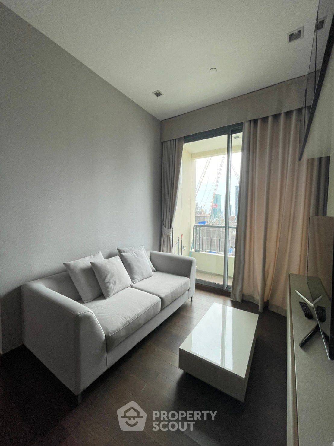 For SaleCondoRama9, Petchburi, RCA : 2-BR Condo at Q Asoke near MRT Phetchaburi