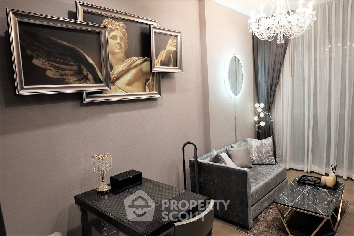 For SaleCondoSathorn, Narathiwat : 1-BR Condo at The Diplomat Sathorn near BTS Surasak