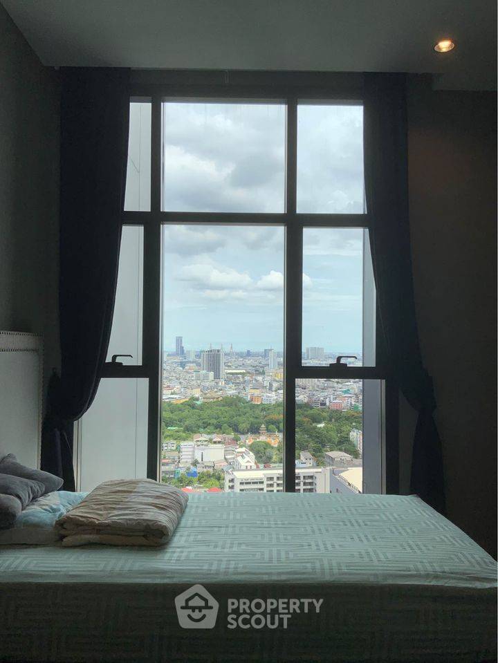 For SaleCondoSathorn, Narathiwat : 2-BR Condo at The Diplomat Sathorn near BTS Surasak