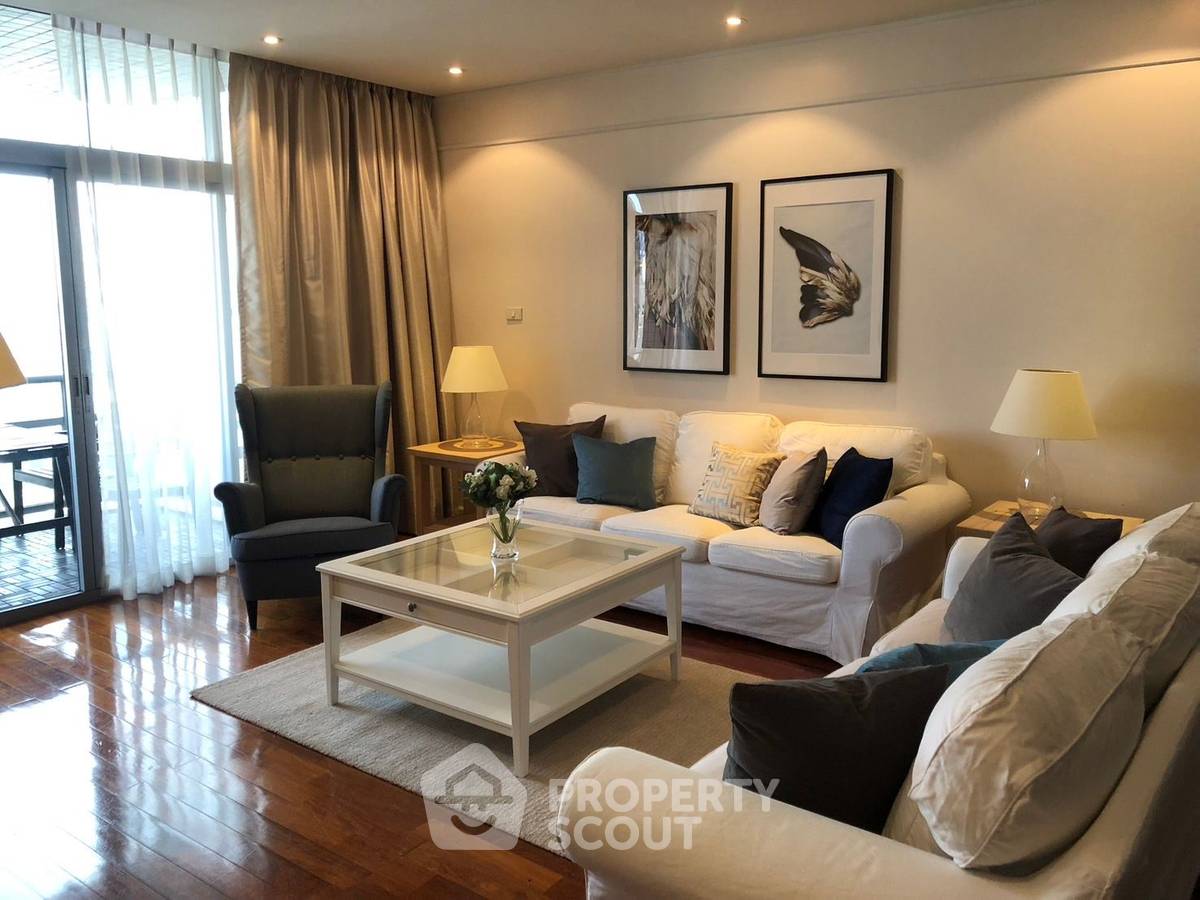For SaleCondoWitthayu, Chidlom, Langsuan, Ploenchit : 2-BR Condo at All Seasons Mansion Condominium near BTS Phloen Chit