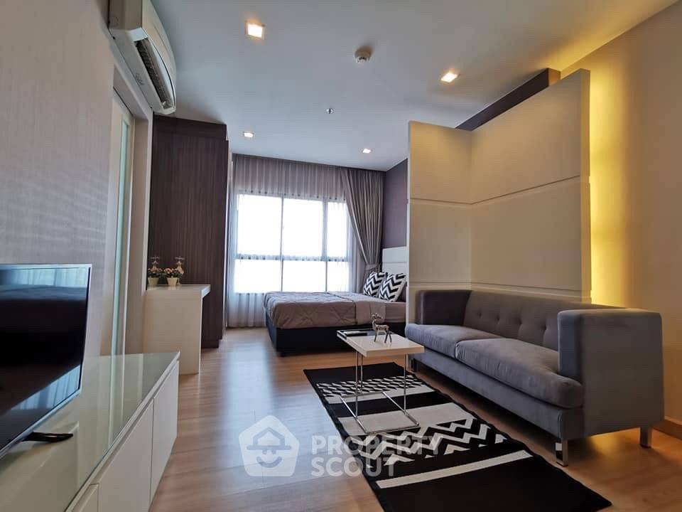 For SaleCondoWongwianyai, Charoennakor : 1-BR Condo at Urbano Absolute near BTS Krung Thon Buri