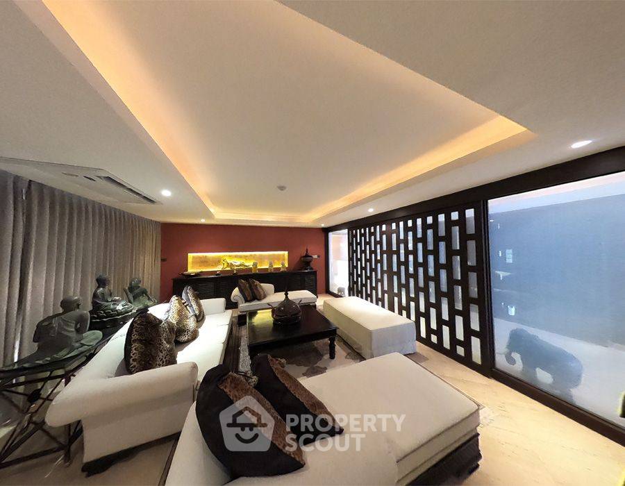 For SaleCondoSukhumvit, Asoke, Thonglor : 4-BR Condo at Lake Avenue Sukhumvit 16 near BTS Asok